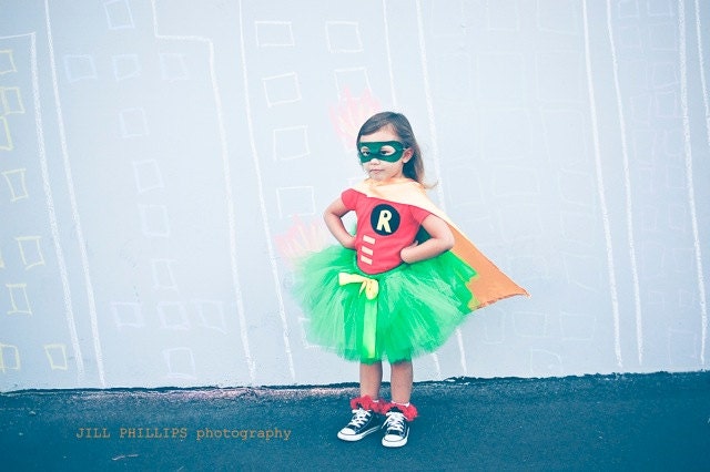 Robin Super Hero Tutu Costume inspired by Batman include tutu, shirt, cape and mask