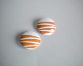 Vintage Peach and White Clip On Earrings
