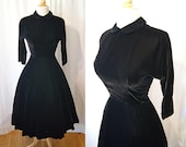 Designer 1950's Suzy Perette black velvet 3/4 length sleeves new look day dress holiday winter classic rockabilly - size Medium