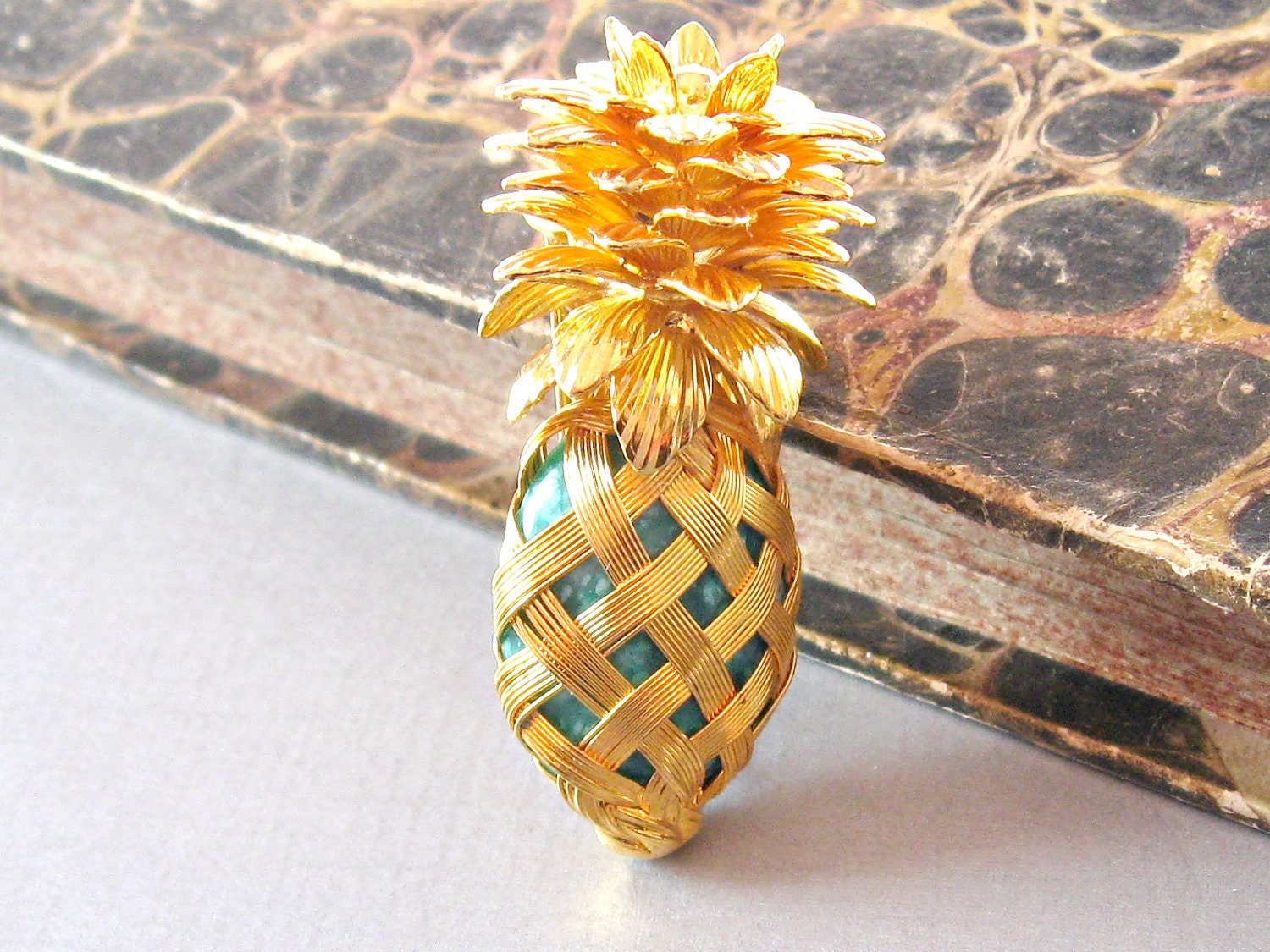 Vintage Gold Tone Pineapple Brooch