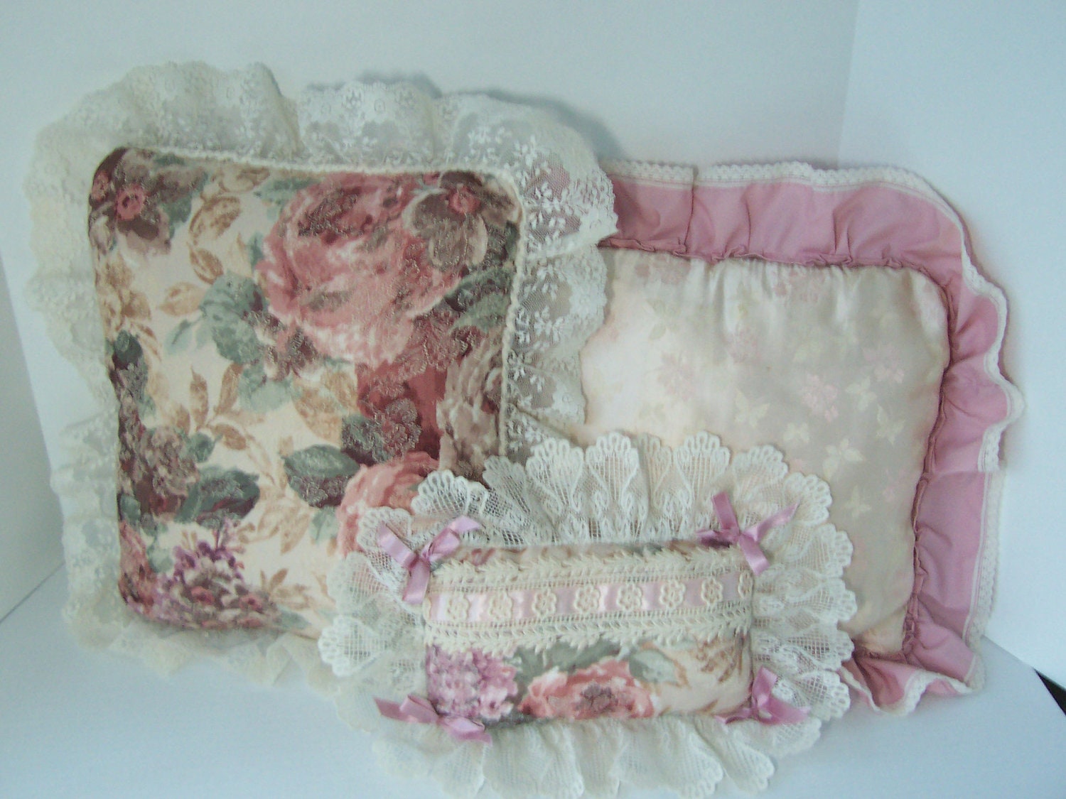 Pillow Set of 3 Brocade Pastel Pink Fabric Cabbage Rose Print Victorian Chintz Country Cottage Ladylike Bedroom Decor Shabby Chic Collector