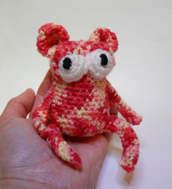 cute monster Amigurumi  toy plush crocheted creature pocket sized plushie Peekaboo monster