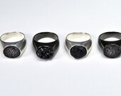Black Round Ring