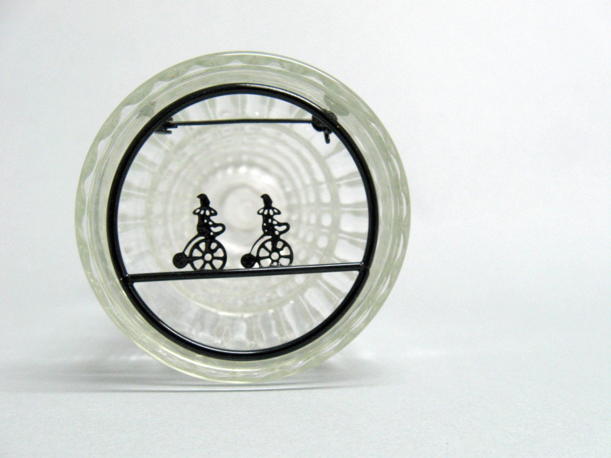 bicycle & harlequin pin...vintage 80s brooch in black enamel