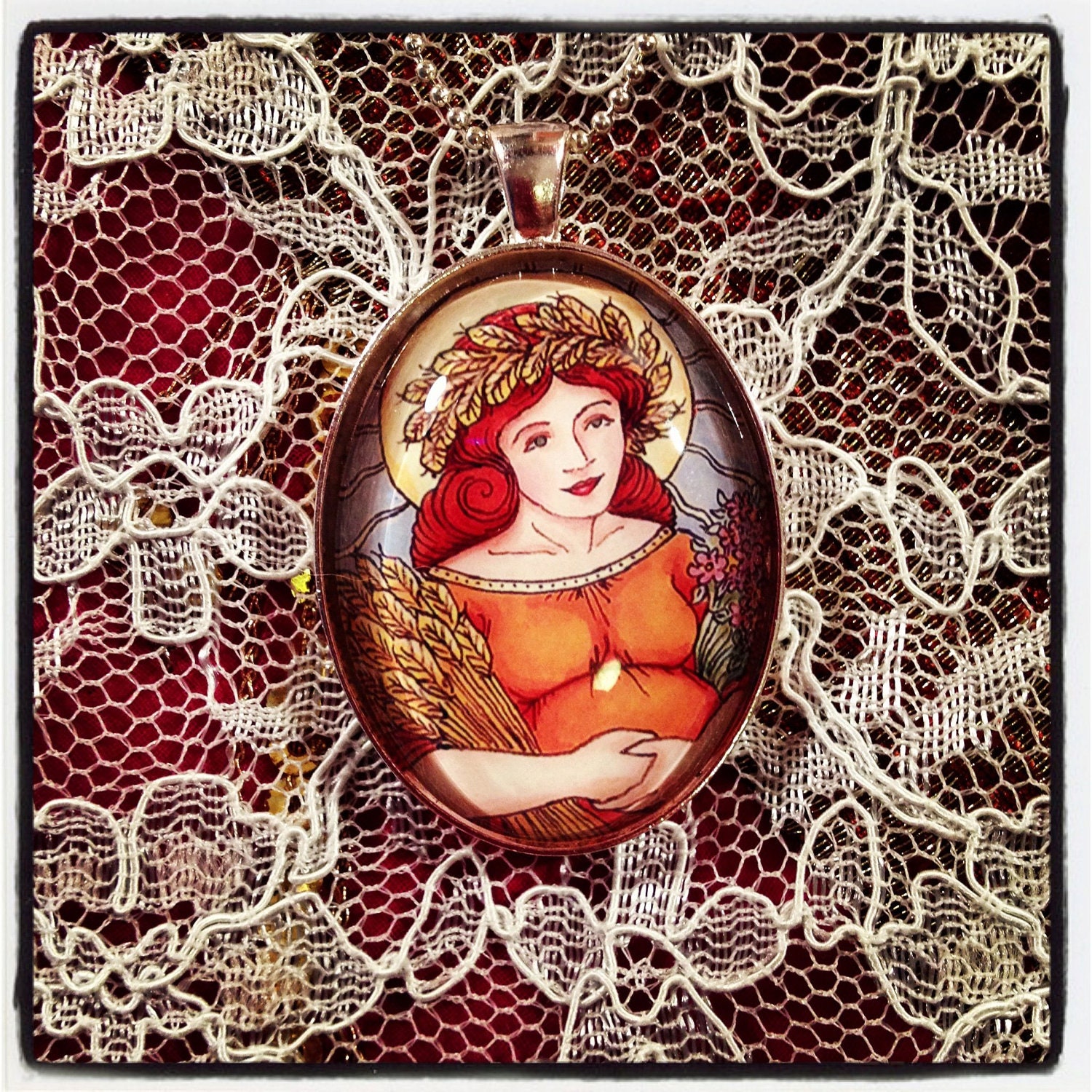 III The Empress - Silver Finish Tarot Pendant Necklace