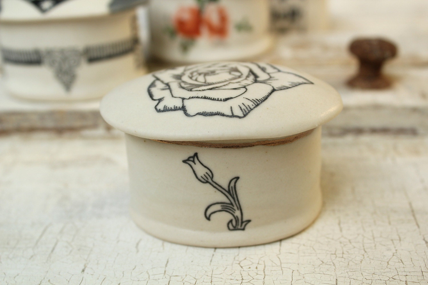 black and white rose and tulip porcelain jewelry box great little gift