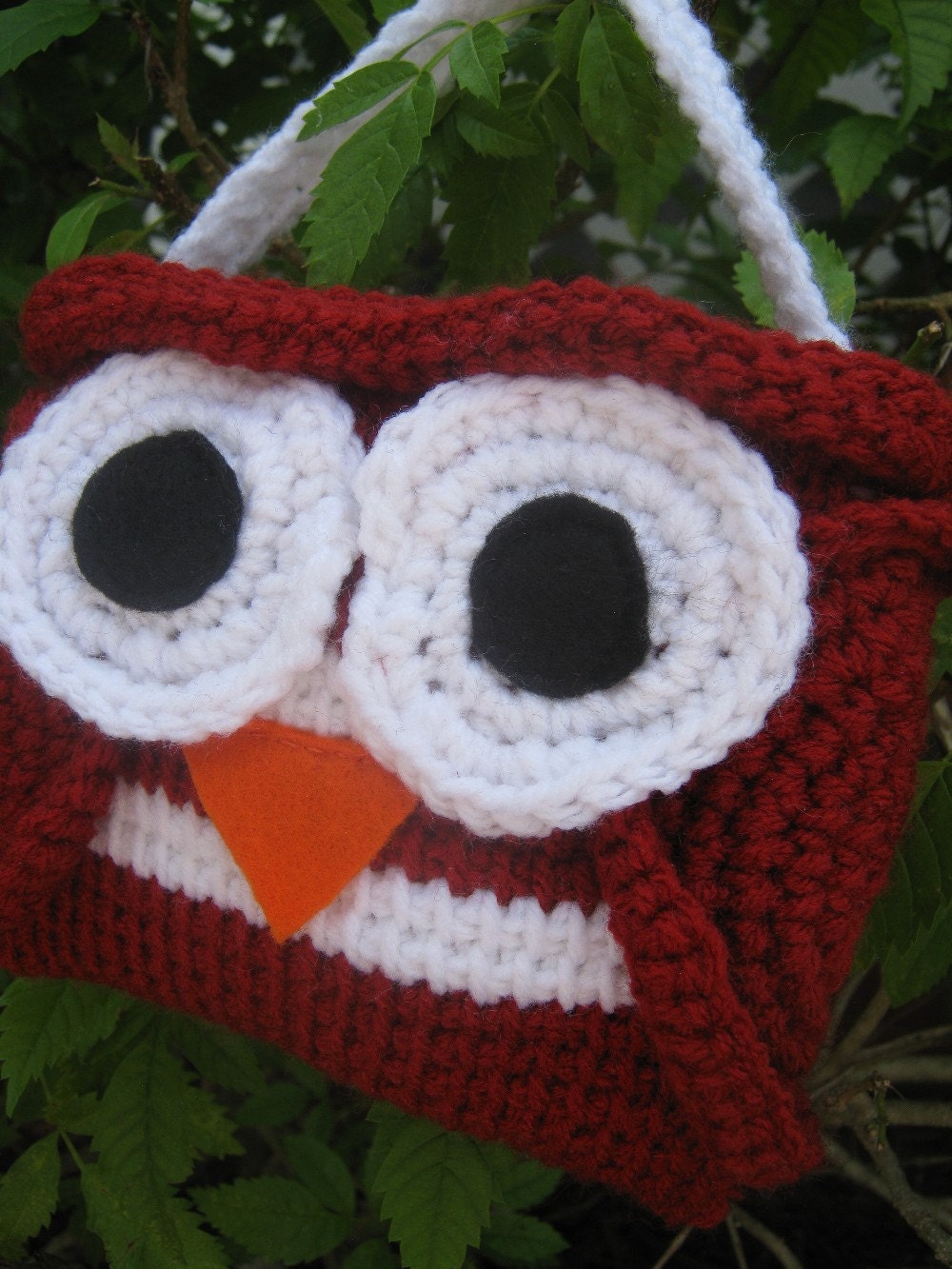 Give a Hoot Owl bag in burgundy and white (Pink Frog 4 U ORIGINAL DESIGN)