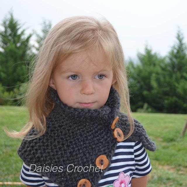 Boy Girl wool cowl with wooden buttons, Children Scarf, Soft Neckwarmer, Christmas present. Gift under 40, 50. Ready to ship.
