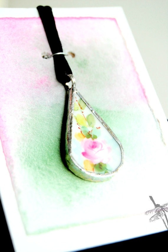 Broken China Jewelry Vintage Jewelry Tear Drop Pendant Necklace Handmade Pink Rose Floral Flower Jewelry (675)