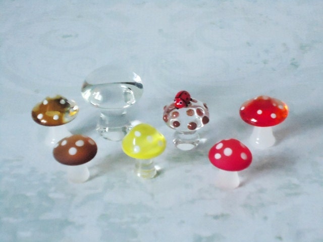 Fairy Garden Glass Mushrooms - Hand Made Glass Mushroom Set - Mini Glass Toad Stools -