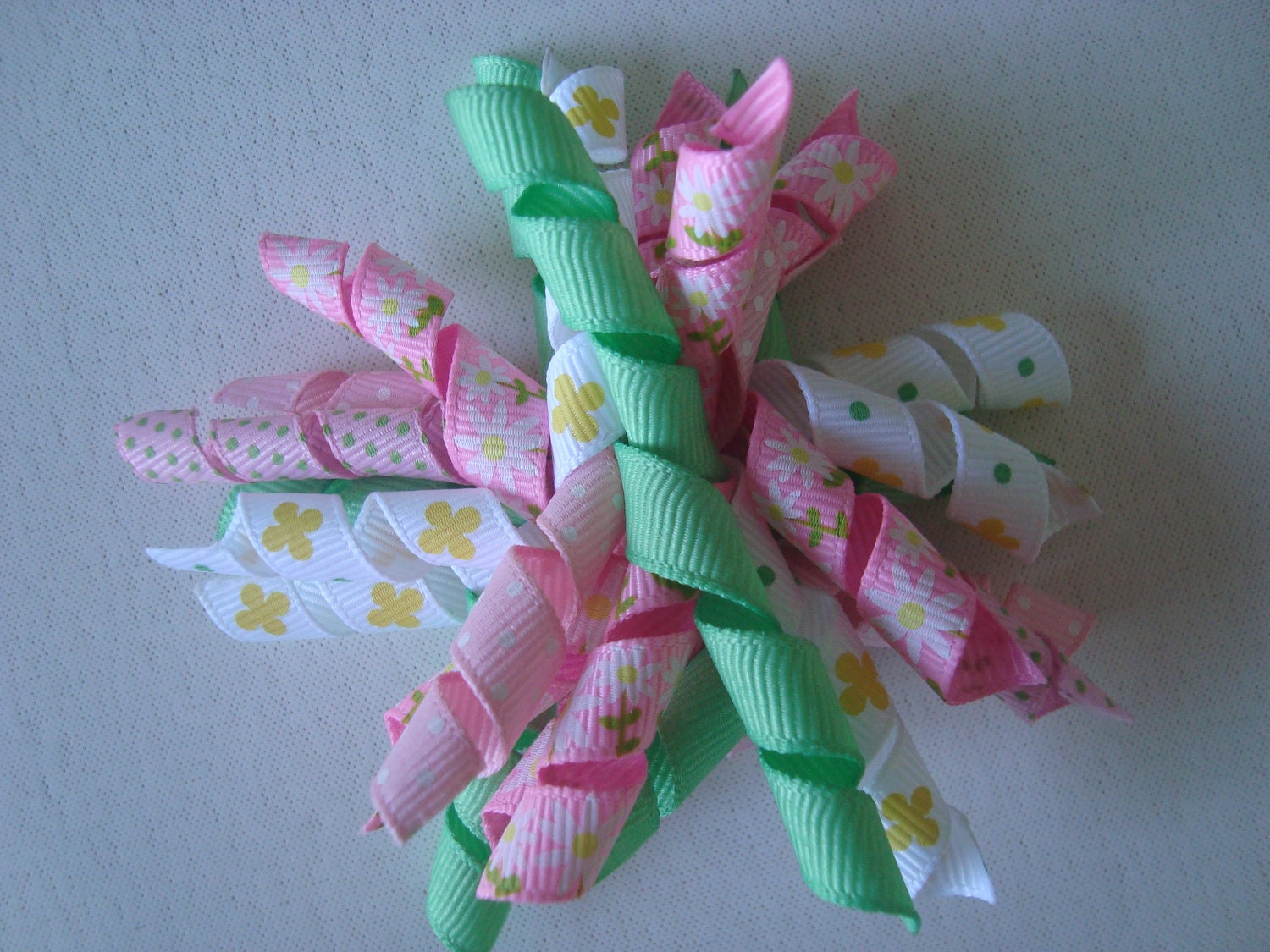 Pink, Green, and White Korker Ribbon Hair Clip