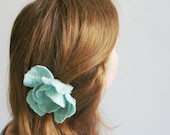 felted flower  pin MINT  / made to order (in 1 week) - Patricija