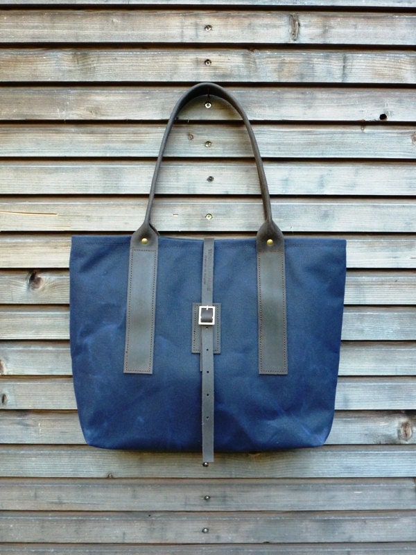 Waxed canvas carry all/ shoulderbag with waxed leather handles and strap COLLECTION UNISEX