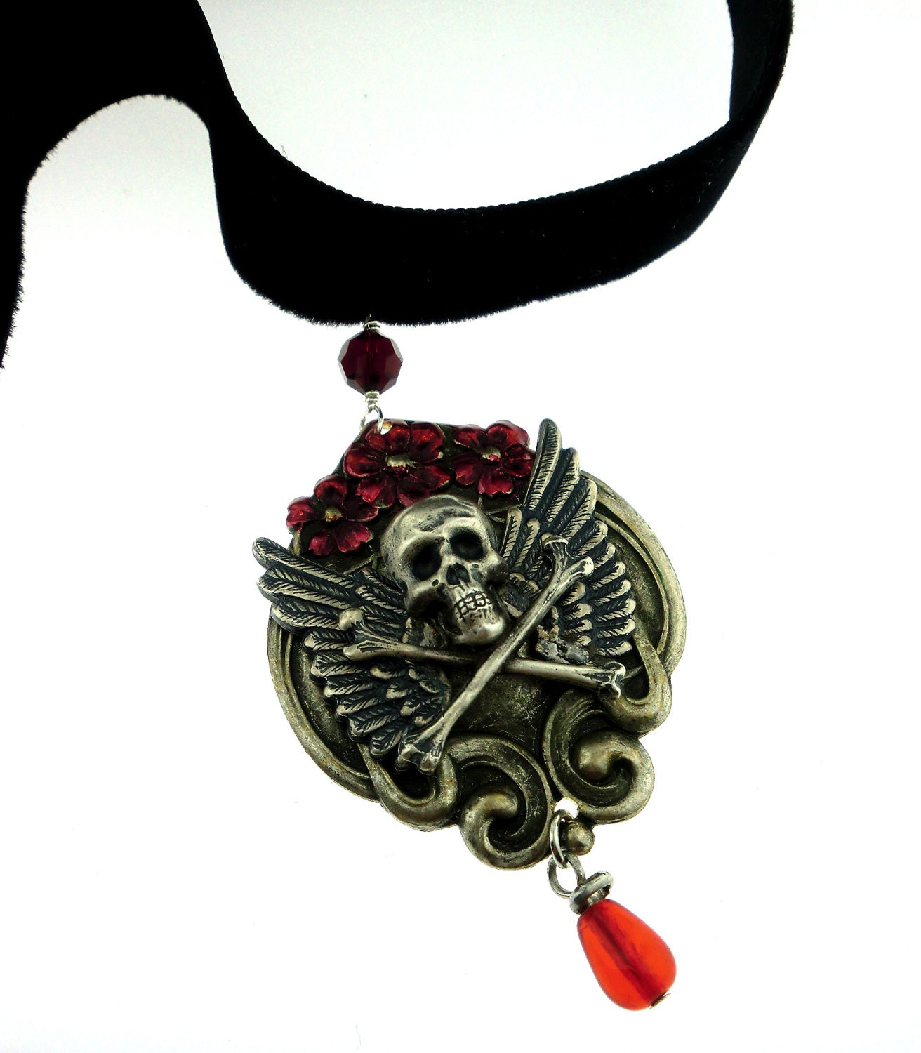 Gothic/Steampunk/Romantic/Dark Love - Wings on Spade Skull Pendant with Velvet Ribbon Choker