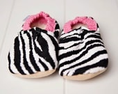 Pink Zebra Bison Booties Size 12 to 18 Months Toddler Size 4 ready to ship cloth shoes fabric