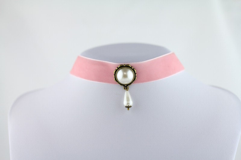 Gothic  Resin Pearl  PINK  Velvet  2CM  Ribbon Necklace Vampire Queen Costume Halloween  Party - adjustable length 34cm - 41cm