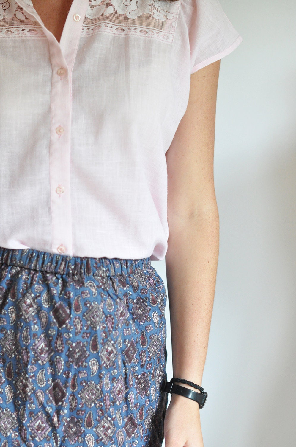 Pink Blouse Embroidered lace collar
