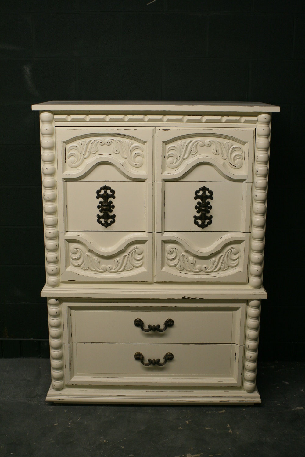 Ornate Veranda Ivory Chest