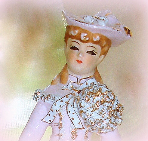 Vintage Lefton Pink Lady Figurine. Hand Painted Porcelain. Detailed with Gold.