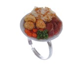 beef dinner on adjustable ring