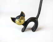 Vintage ORIGINAL Modernist Walter Bosse BALLER 1960s Brass Cat Ring / Jewelry Holder