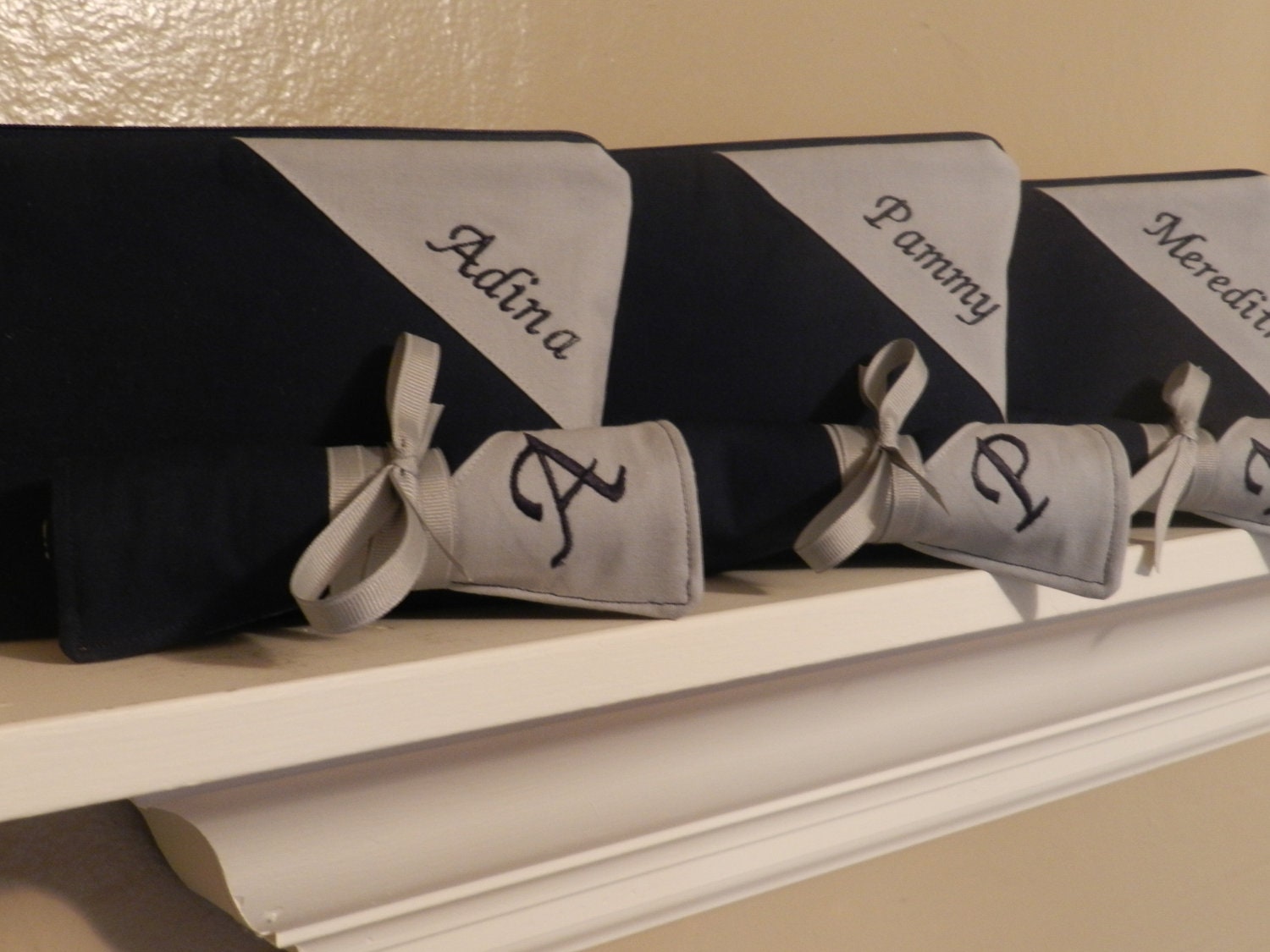 Custom Design Beauty Set with Large Cosmetic Bag with name and Jewelry Roll with Initial