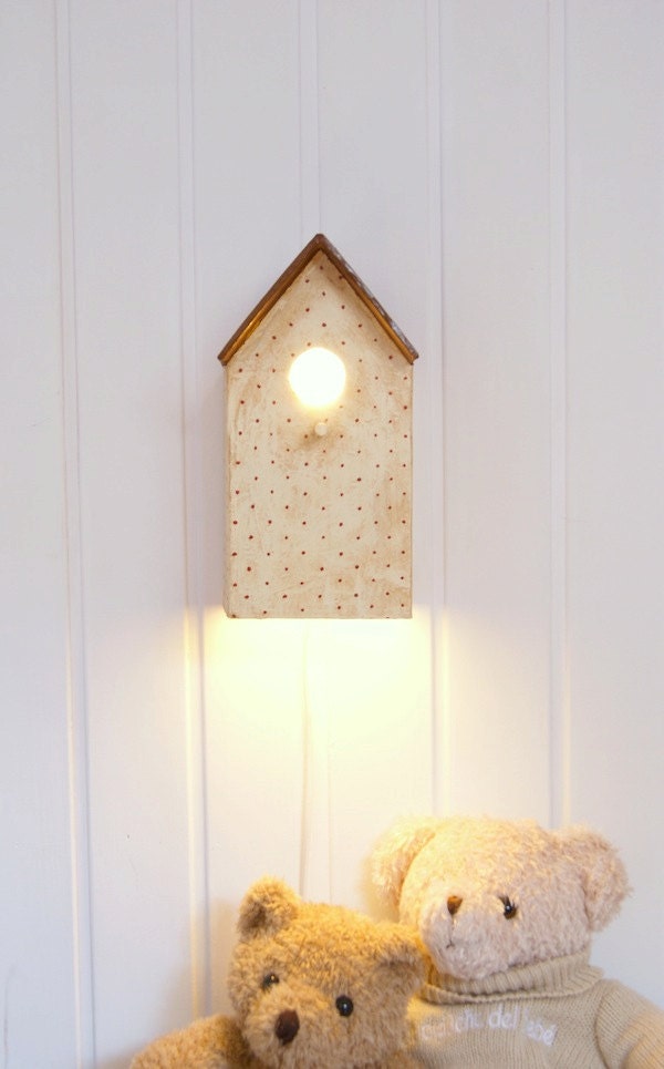 Cream Birdhouse lamp