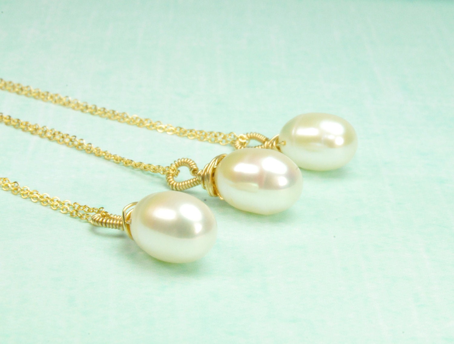 Set of Three Single Pearl Bridesmaid Necklace/Pearl Solitaire Necklace for Bridesmaid/Set of Three Pearl Solitaire Necklace