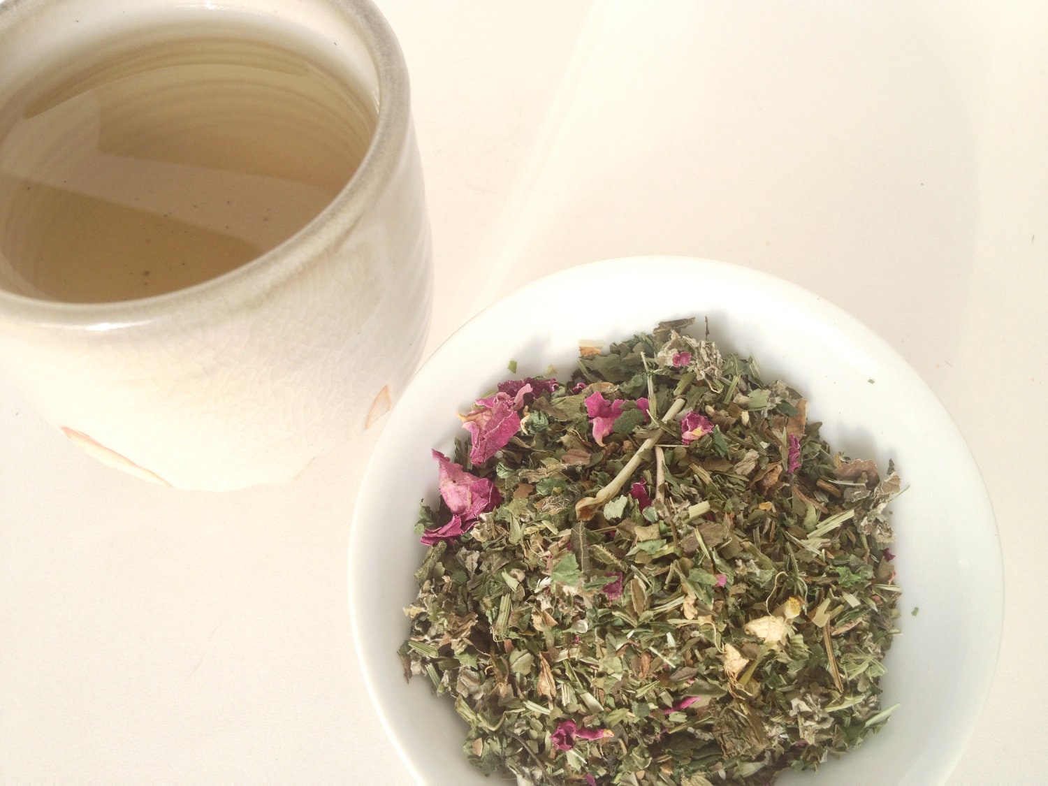 Happy Woman Tea, organic herbal tea, for hormonal balance. 20 bags