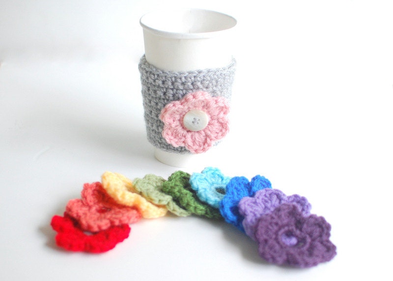 Flower Coffee cup Cozy with 6 interchangeable flowers by The Cozy Project