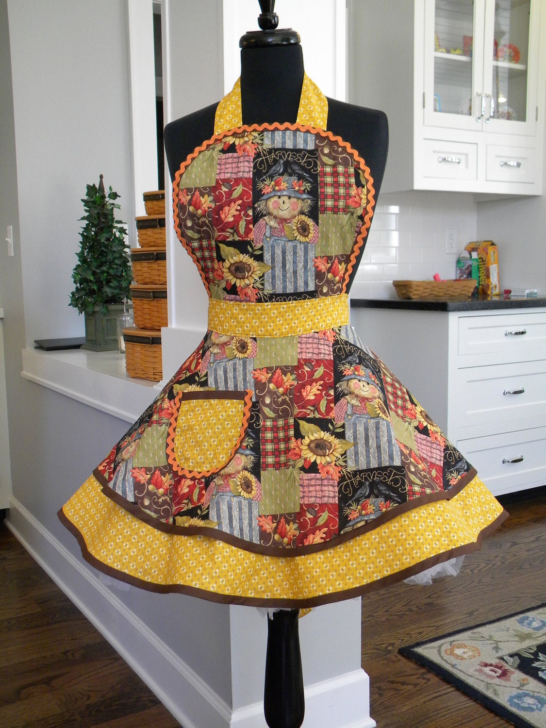 The Fall Flounce Apron