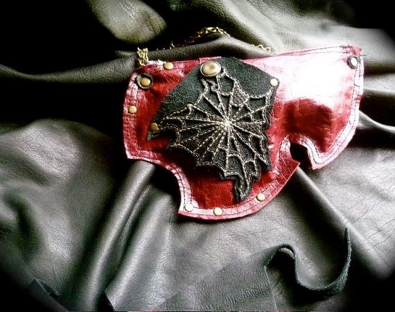 leather spider purse.....