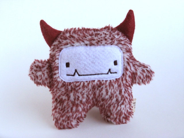 Plush monster: Pika the red monster