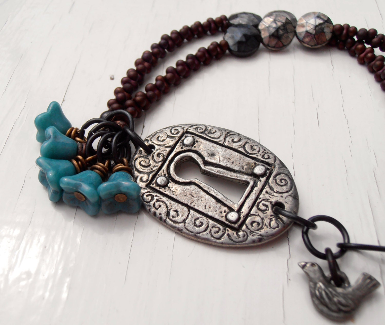 The Missing Piece - handmade bracelet, love bracelet, beaded bracelet, keyhole bracelet, lock and key jewellery,raspberry bracelet