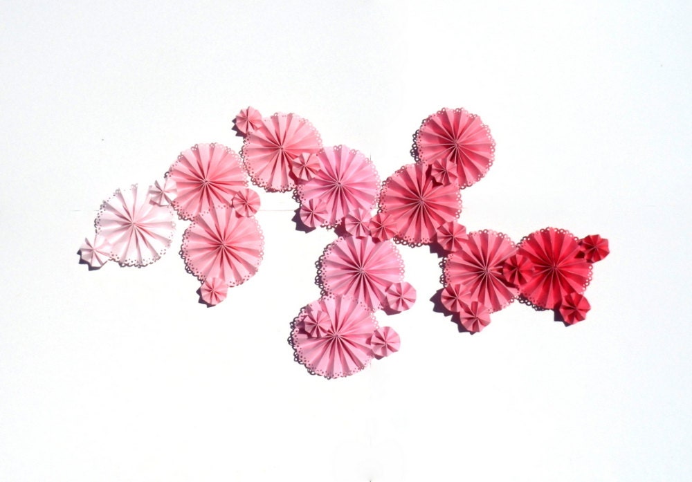 Custom Color Ombre Pinwheels with Scalloped Edging