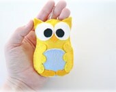 Owl sensory Key chain - Lemon yellow and light grey - squeaker toy - children toy - felt toy - made to order