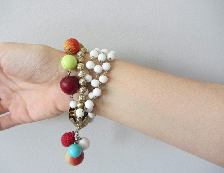 40s 50s fruit bracelet . charm bracelet . carmen miranda - BlueFennel