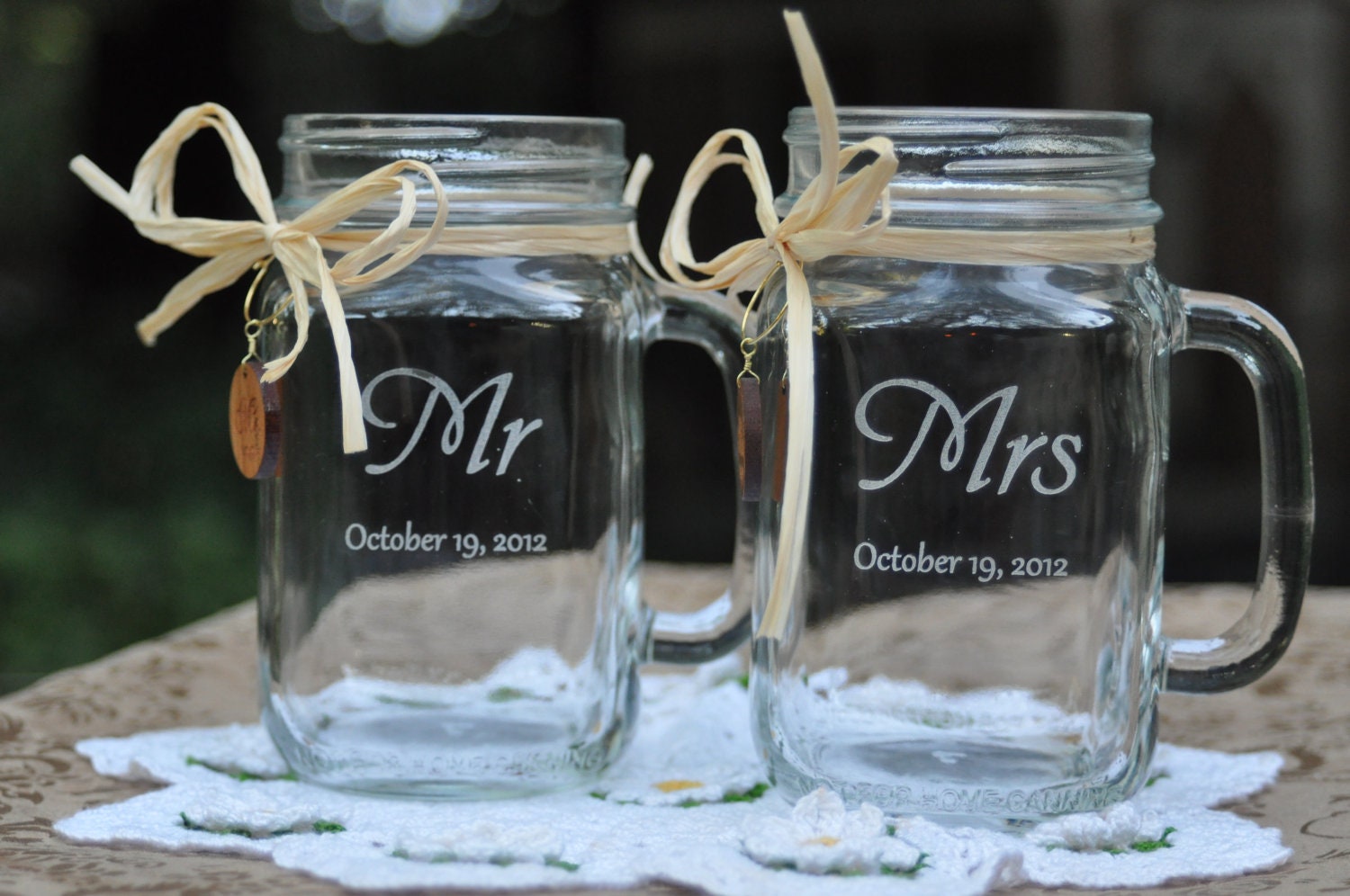 Mason Jar Wedding Glasses -  Mr and Mrs - Choice of 14 Fonts - Left or Right Handles