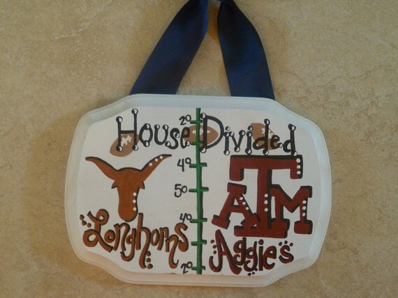 House Divided A&M and UT wall hanging collegiate