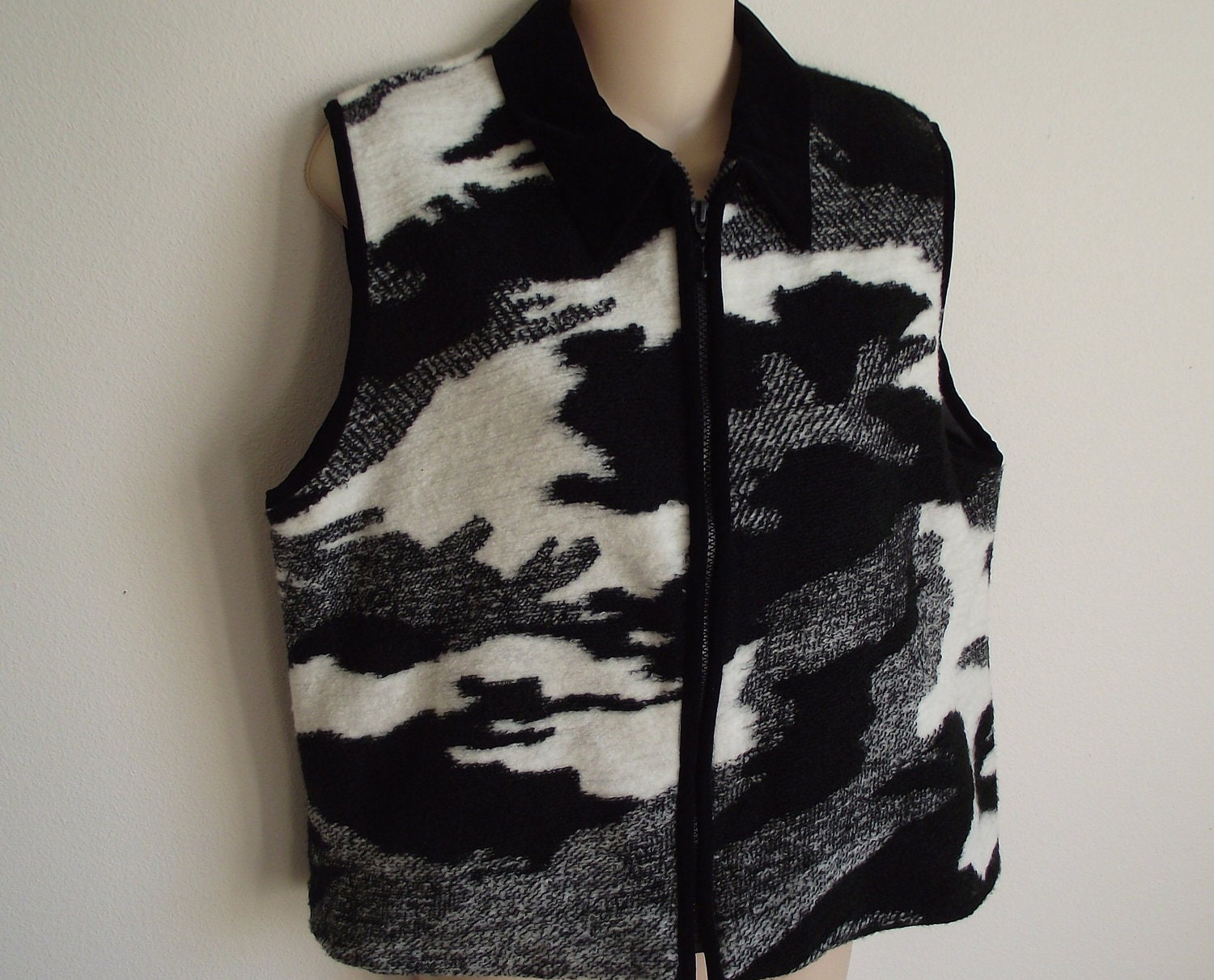 Vintage Sweater Vest Jacket black white animal design  M