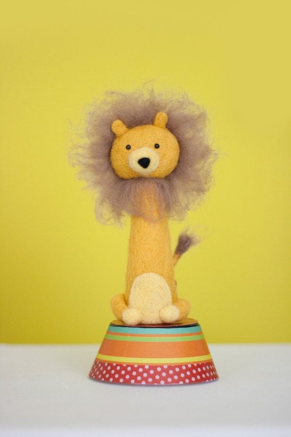 Leonard, needle felted collectable lion