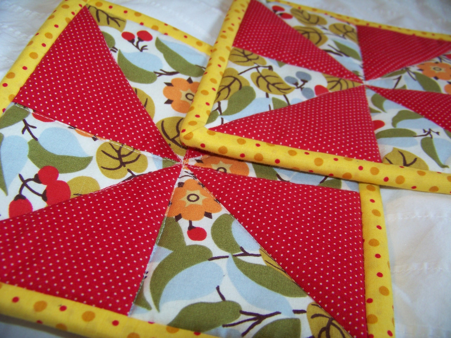 Quilted Pot holders - Red, White, Yellow, Orange, Green, and Blue - Cotton - Set of 2 - 8in x 8in