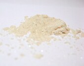 Mineral Sparkling Finishing Powder Highlighter in MERINGUE ivory linen shimmer diamond sparkle  Home & Garden
