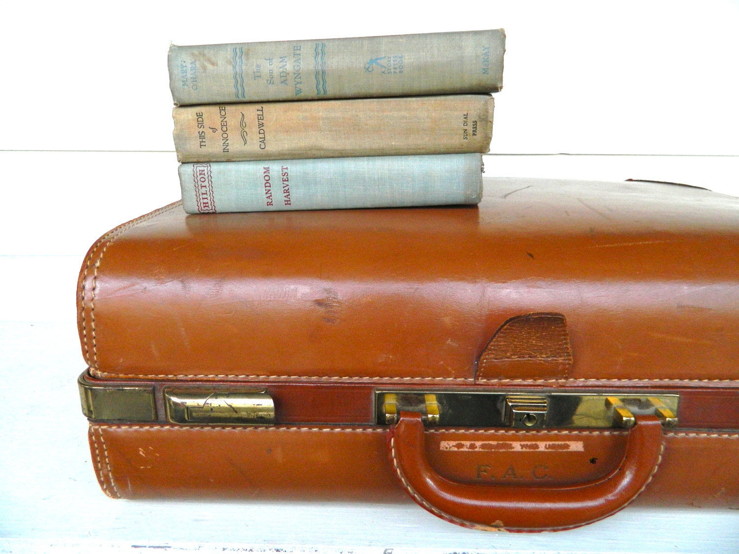 Vintage Brown Leather Suitcase Luggage