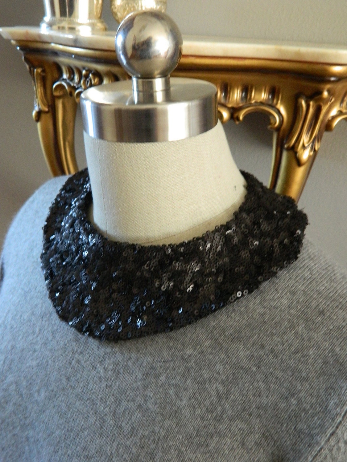 New Shape Black Sequin Collar Necklace with Jewelry Clasp Closure