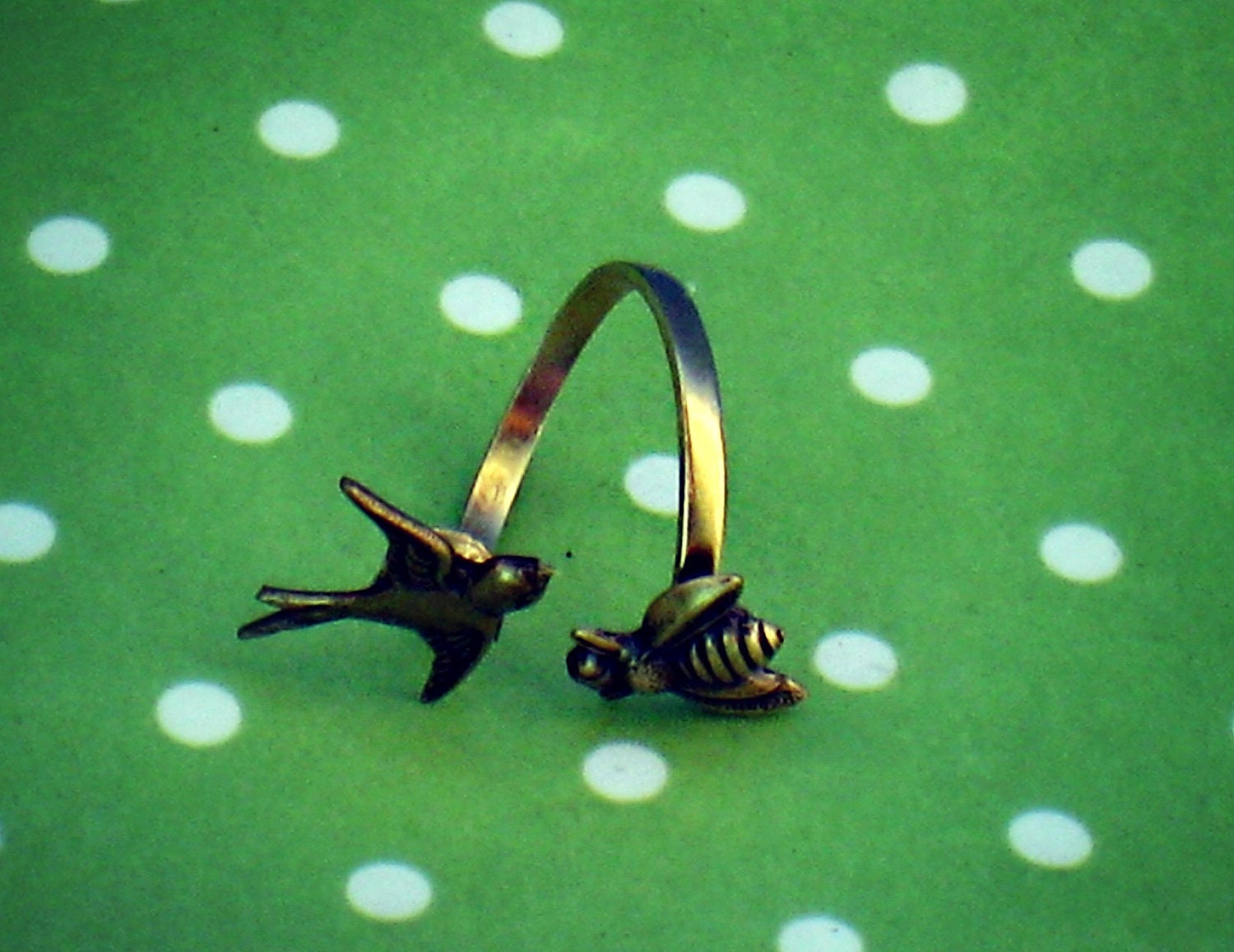 birds and the bees ring, bird ring, bee ring, bird accessories, bee jewelry, bee accessories, spring fashion, vintage style