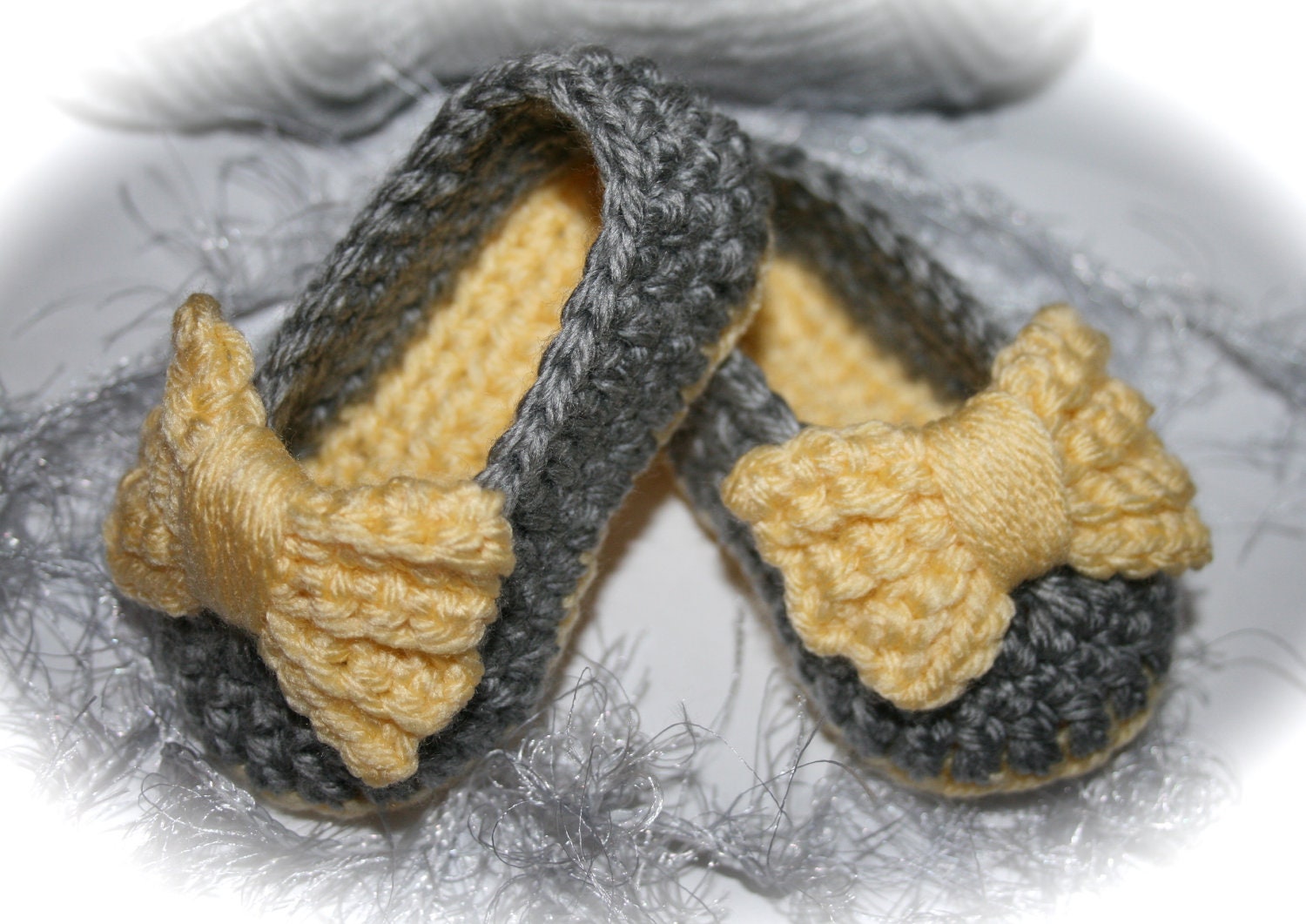 Crochet gray and yellow crochet baby girl booties slippers shoes yellow bow baby shower gift