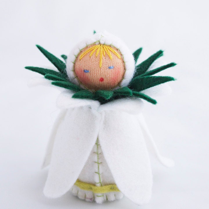 Christmas Felt Ornaments - Miniature Dolls - Green Red White Flower Decor