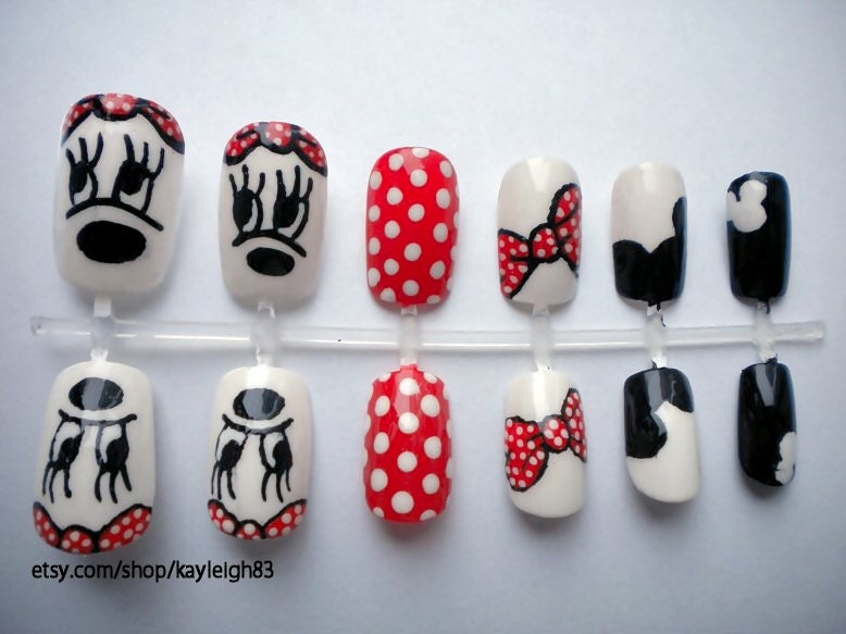 Red Minnie Mouse Nail Art