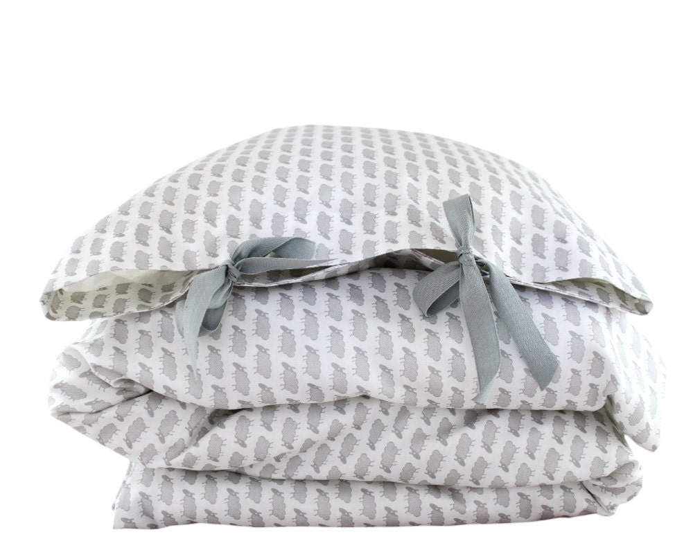 ORGANIC Toddler Bedding set - Sheepy Sheep Sheep -grey sheep print on white background